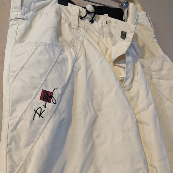 Roxy Ski / Snowboard Pants - Picture 5 of 7